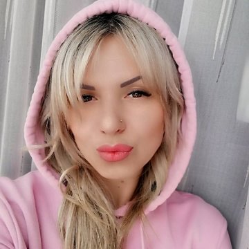 MiaEdzz from City of Manchester,United Kingdom